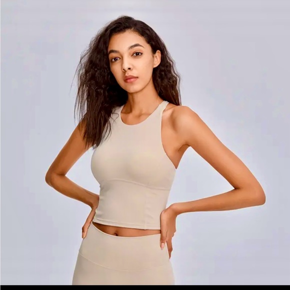 Tank top with built in bra - Picture 1 of 6